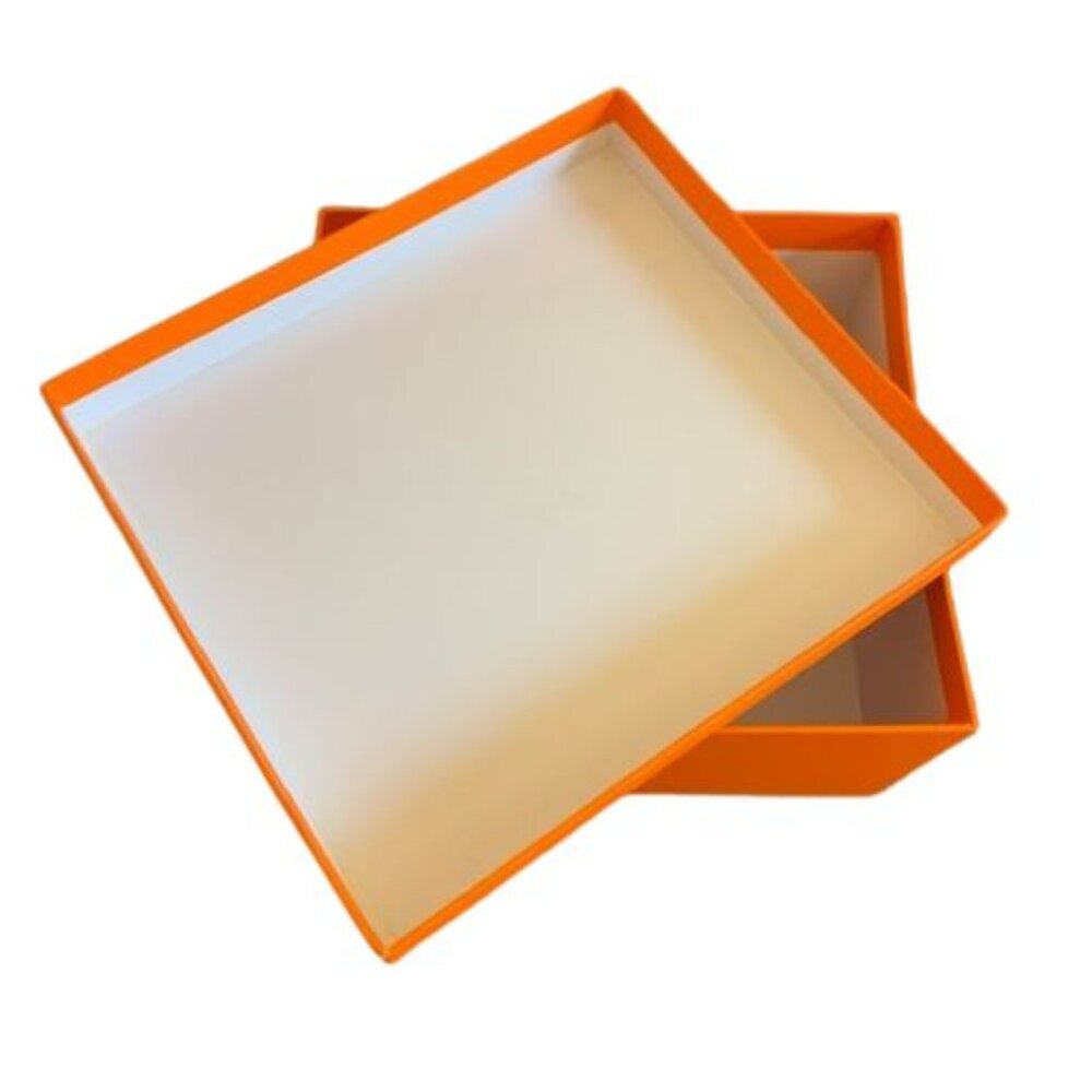 Hermes Gift Box 9 x 8 x 5 - Picture 3 of 6